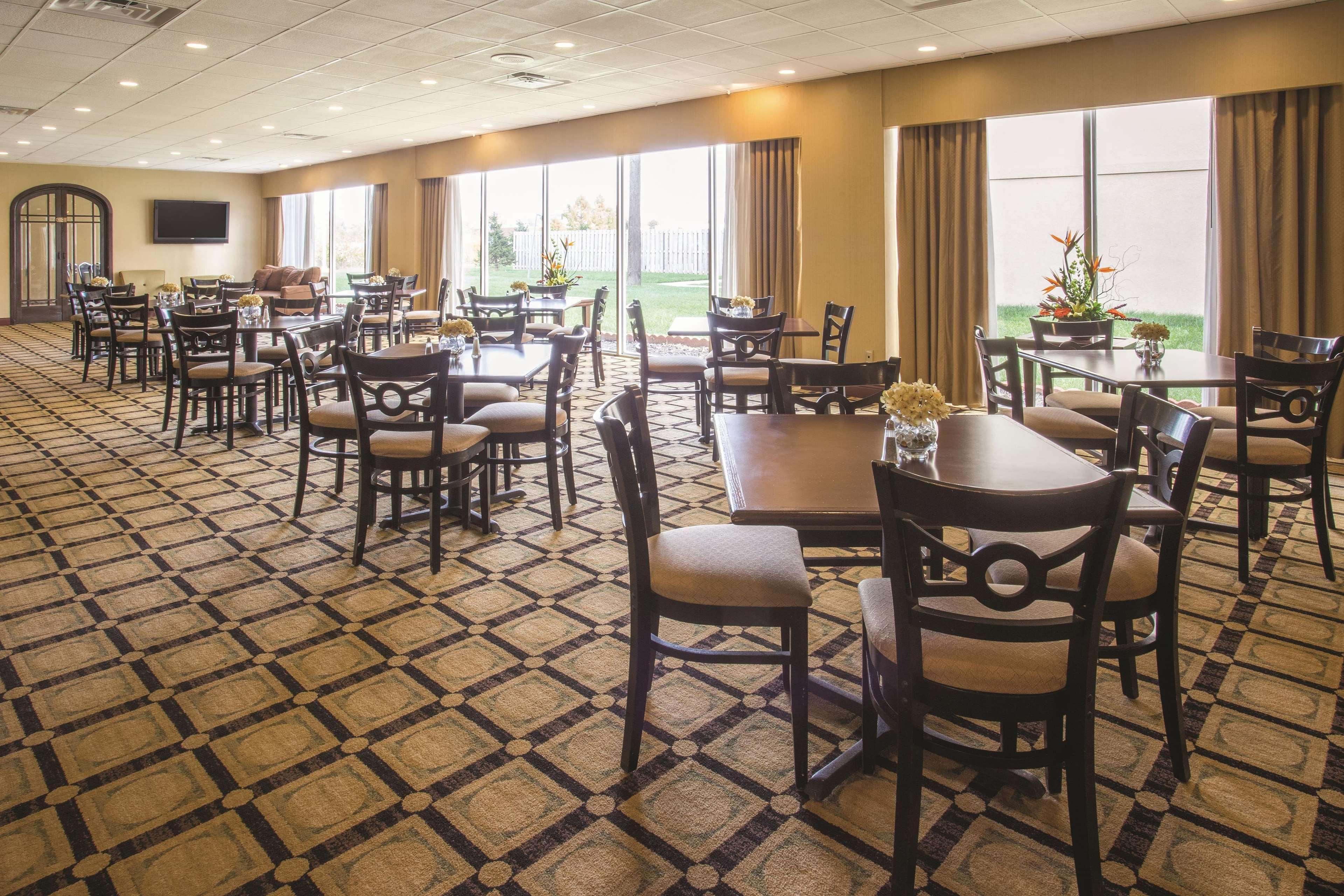 La Quinta By Wyndham Indianapolis South Hotel Exterior photo