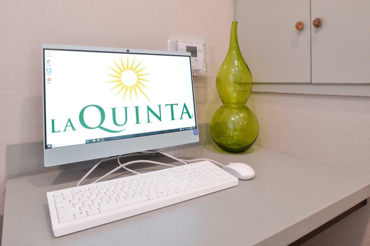 La Quinta By Wyndham Indianapolis South Hotel Exterior photo