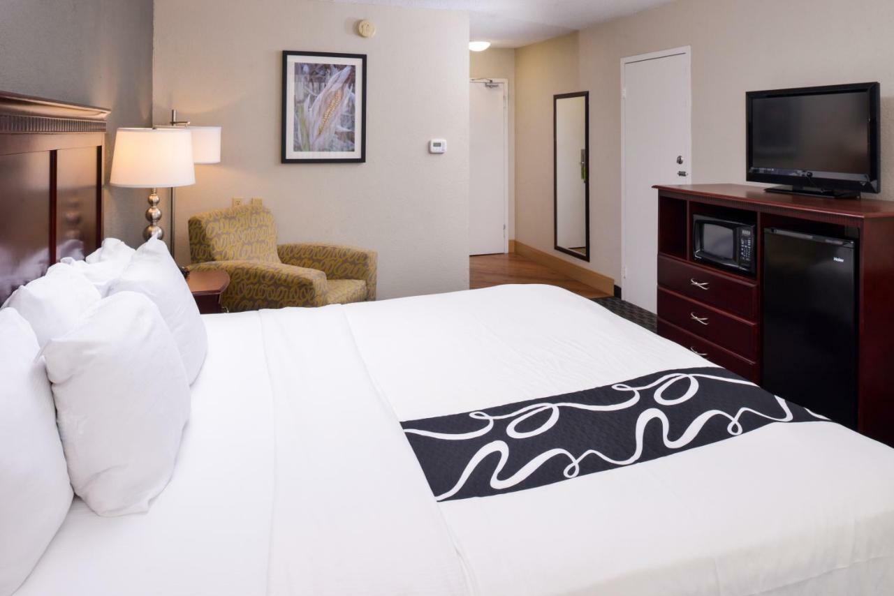 La Quinta By Wyndham Indianapolis South Hotel Exterior photo