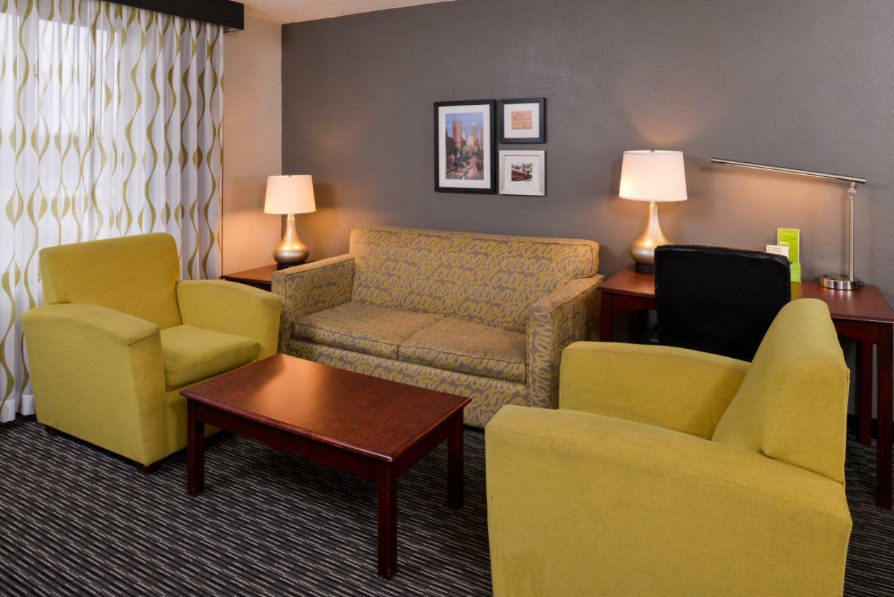 La Quinta By Wyndham Indianapolis South Hotel Exterior photo